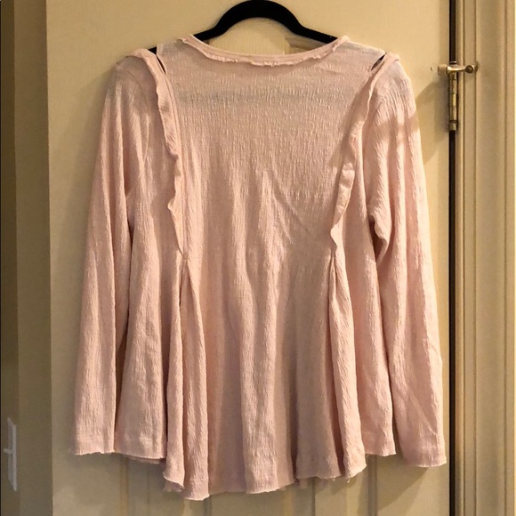 Cute boutique ruffle top - Picture 2 of 2